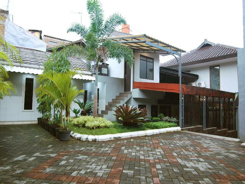 Oyo 202 Kuwera Inn Bandung Luaran gambar